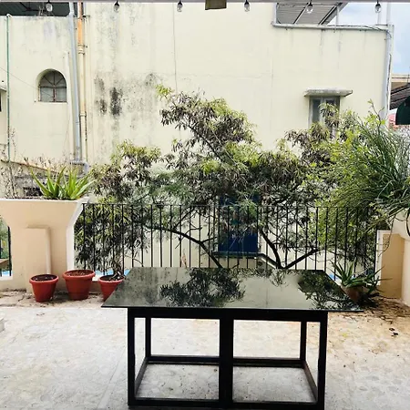 Lara Guest House-2